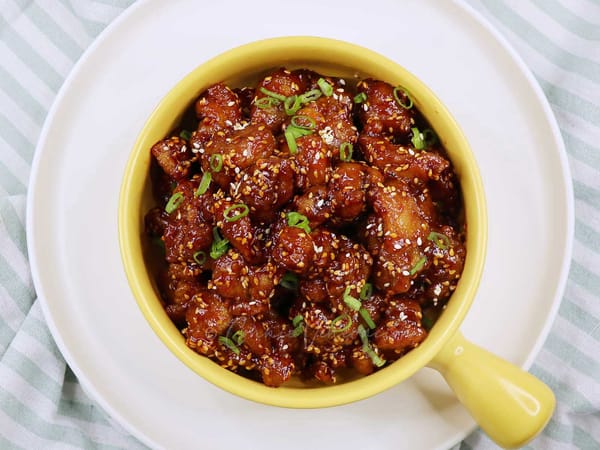 Korean popcorn chicken (dakgangjeong)